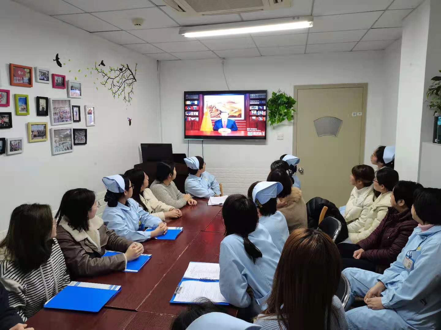 每个人都了不起——习近平主席二〇二一年新年贺词在48区泌尿外科护士群体引发热烈反响