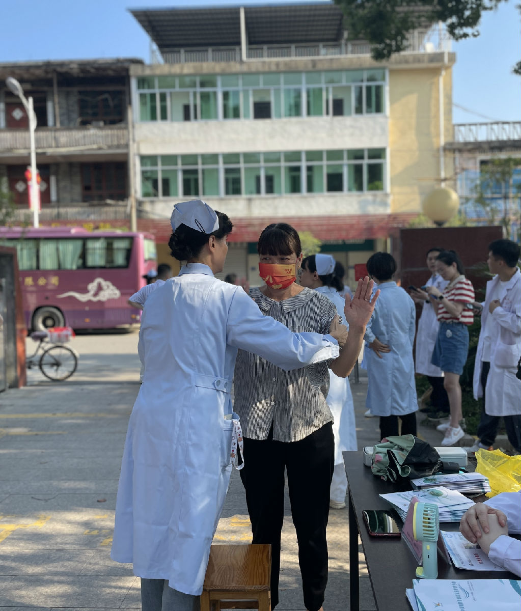 喜迎二十大 感恩再出发——我院多支部联合开展“重走附一路”暨党员志愿服务八闽行活动 喜迎二十大 感恩再出发——我院多支部联合开展“重走附一路”暨党员志愿服务八闽行活动