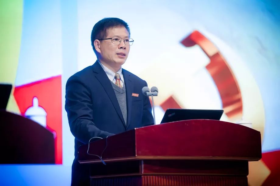 『先进典型』福建医科大学举办慕容慎行同志先进事迹报告会