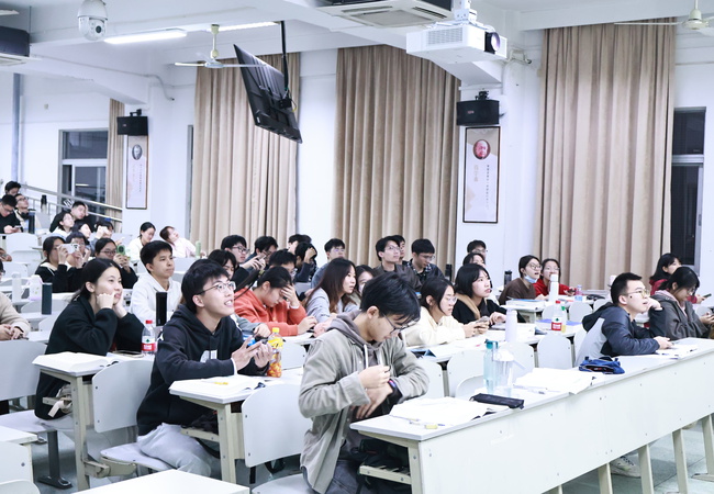 智慧启航 经验共鉴丨第一临床医学院“智慧启航”就业创业系列活动暨“一站式”学生社区活动学习经验分享会