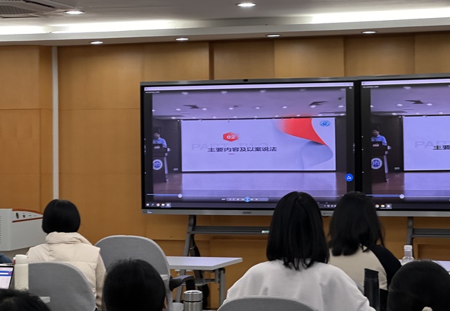 筑牢从医防线 践行医者初心丨党委书记翁山耕教授讲授思政课